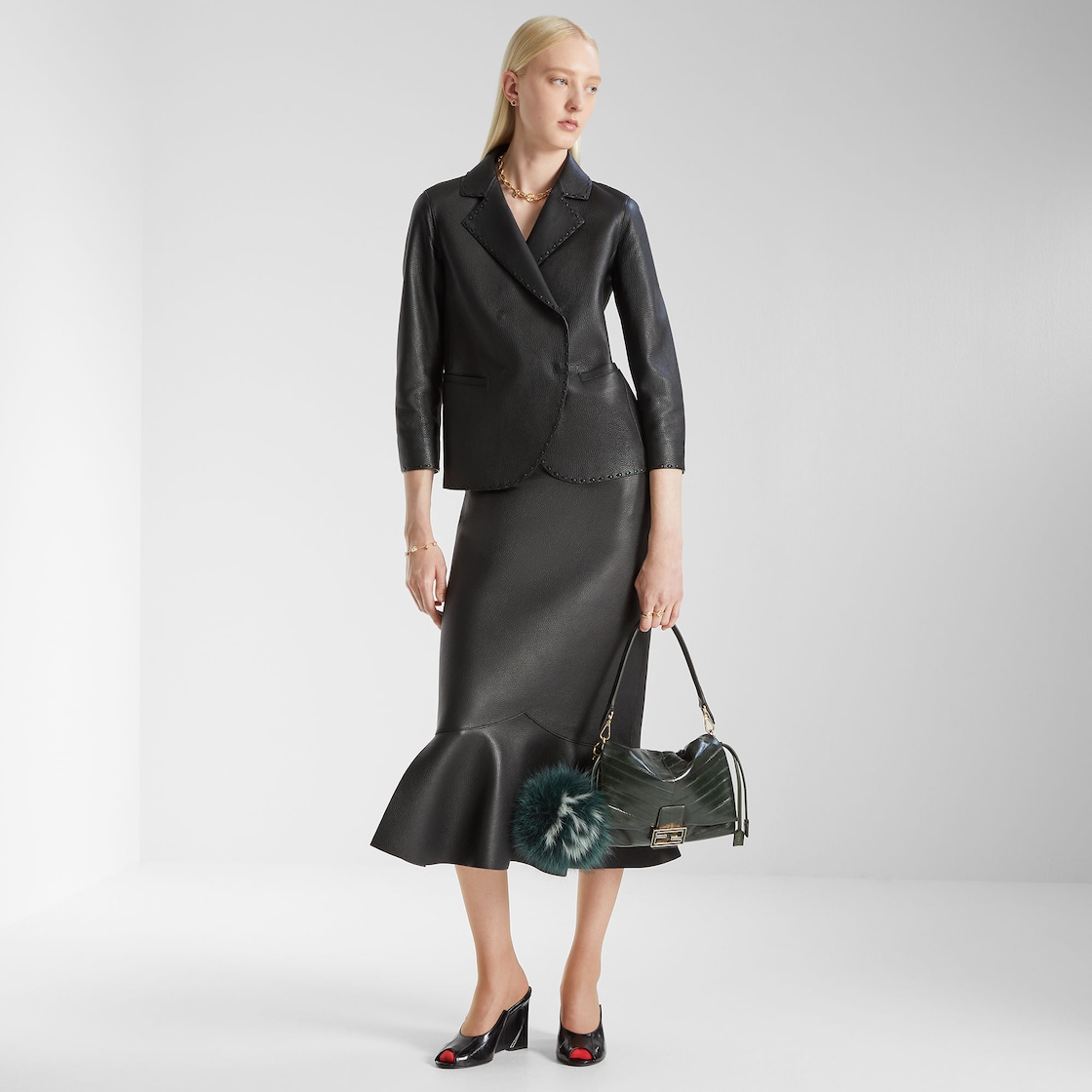 FENDI Mamma Baguette Medium Forest green inlaid hagfish leather bag - Image 6